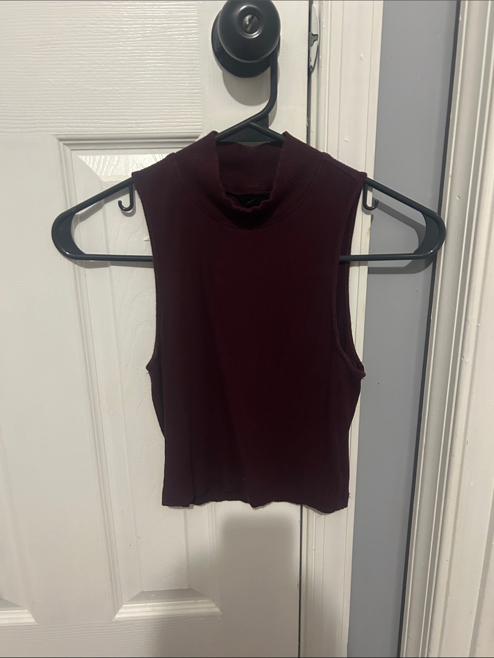 Aeropostale Sleeveless Mock Neck Ribbed Tank - Burgundy